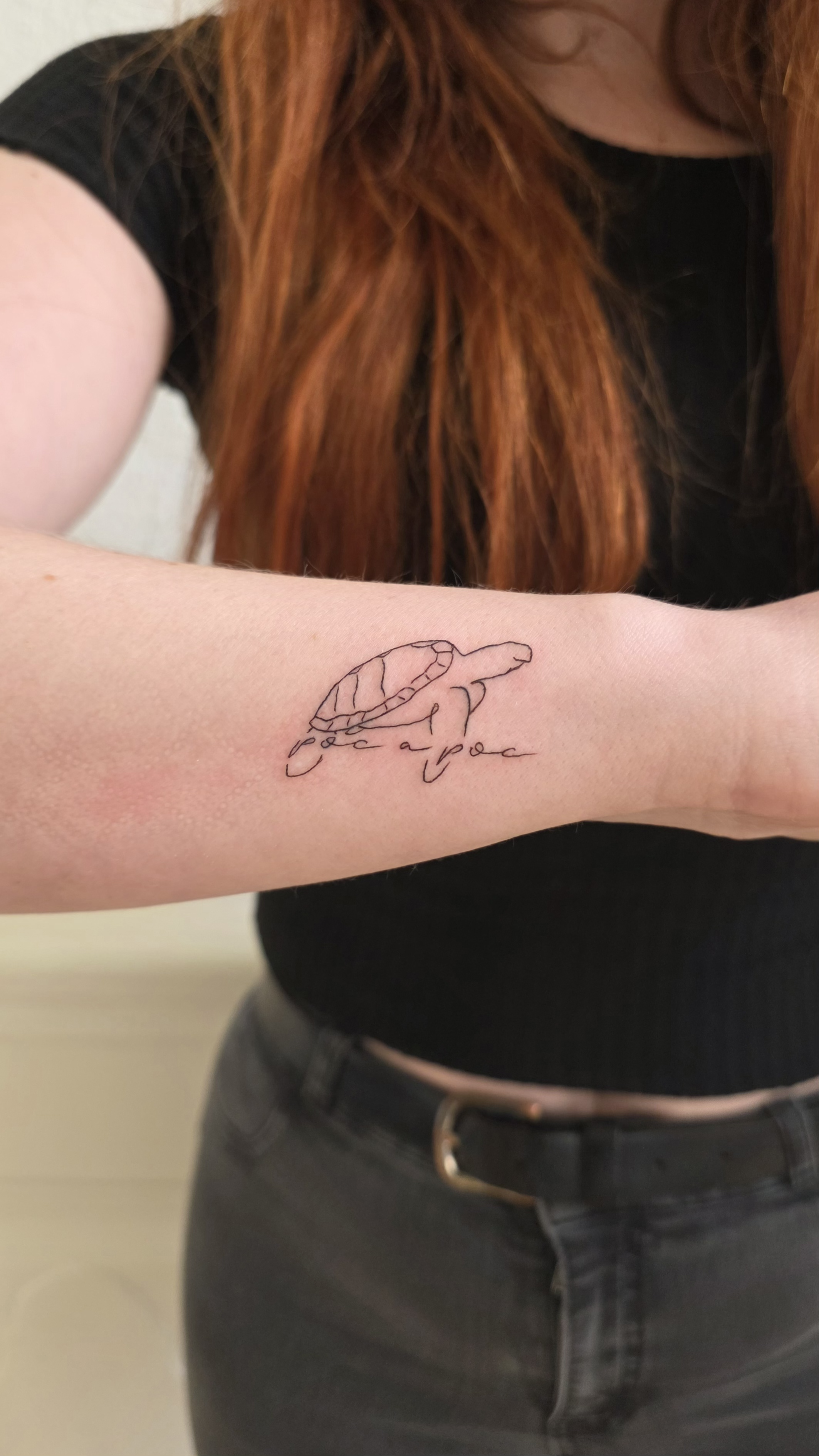 Fineline und Micro Realism Tattoos von Charlotte