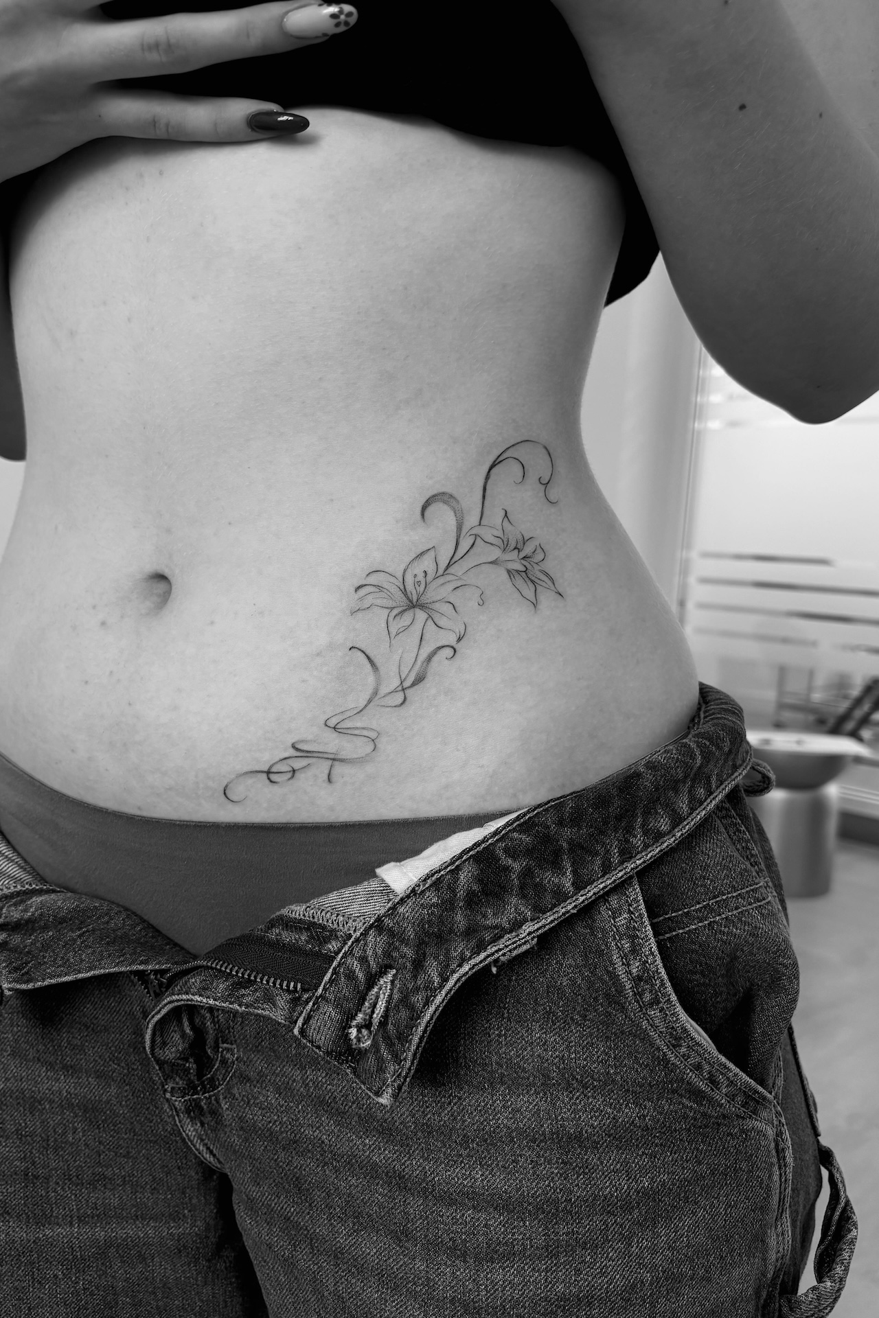 Blackwork, Fineline und Oldschool Tattoos von Mary