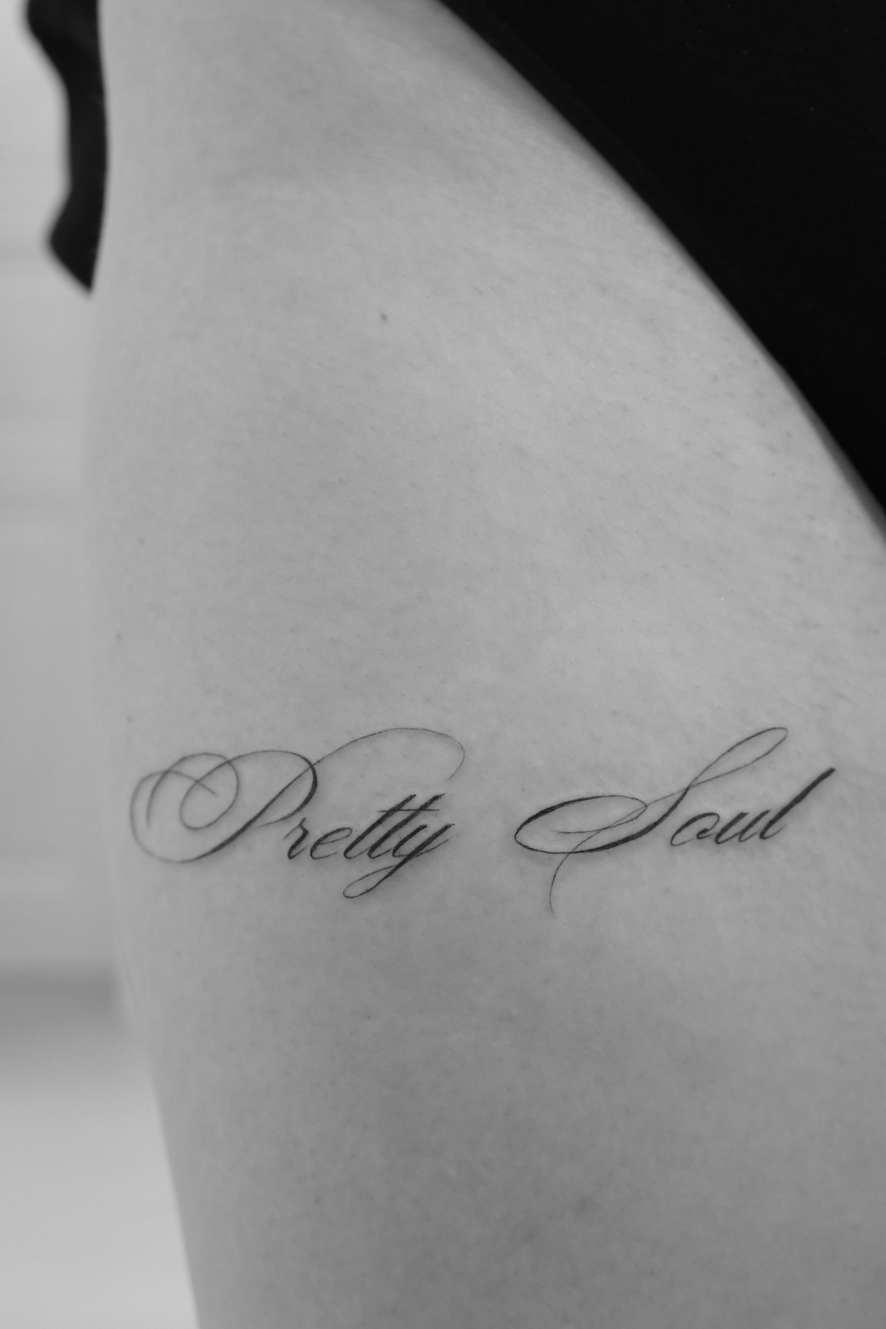 Blackwork, Fineline und Oldschool Tattoos von Mary
